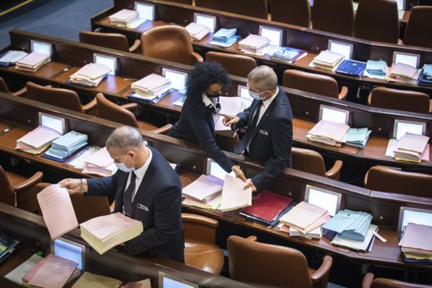ספר התקציב מחולק במליאה, ארכיון