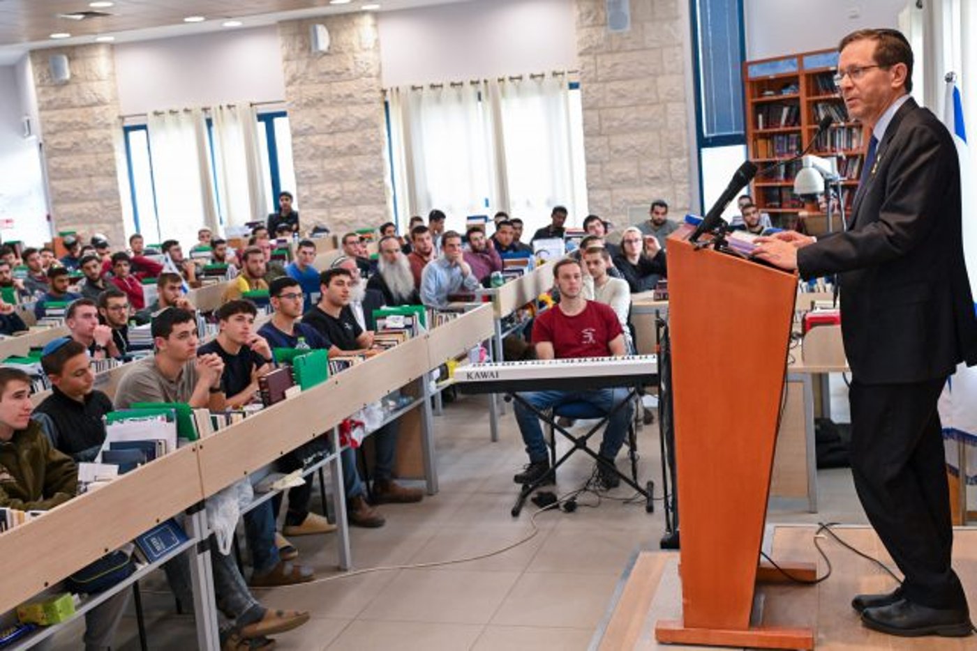 הרצוג מגבה את הרמטכ"ל: "מקבל החלטות מקצועיות"