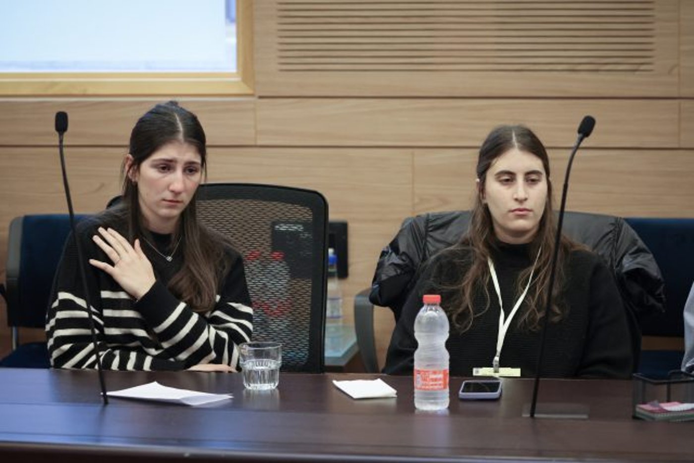 נעמה ונועה, ארוסות שכולות שדיברו בוועדה