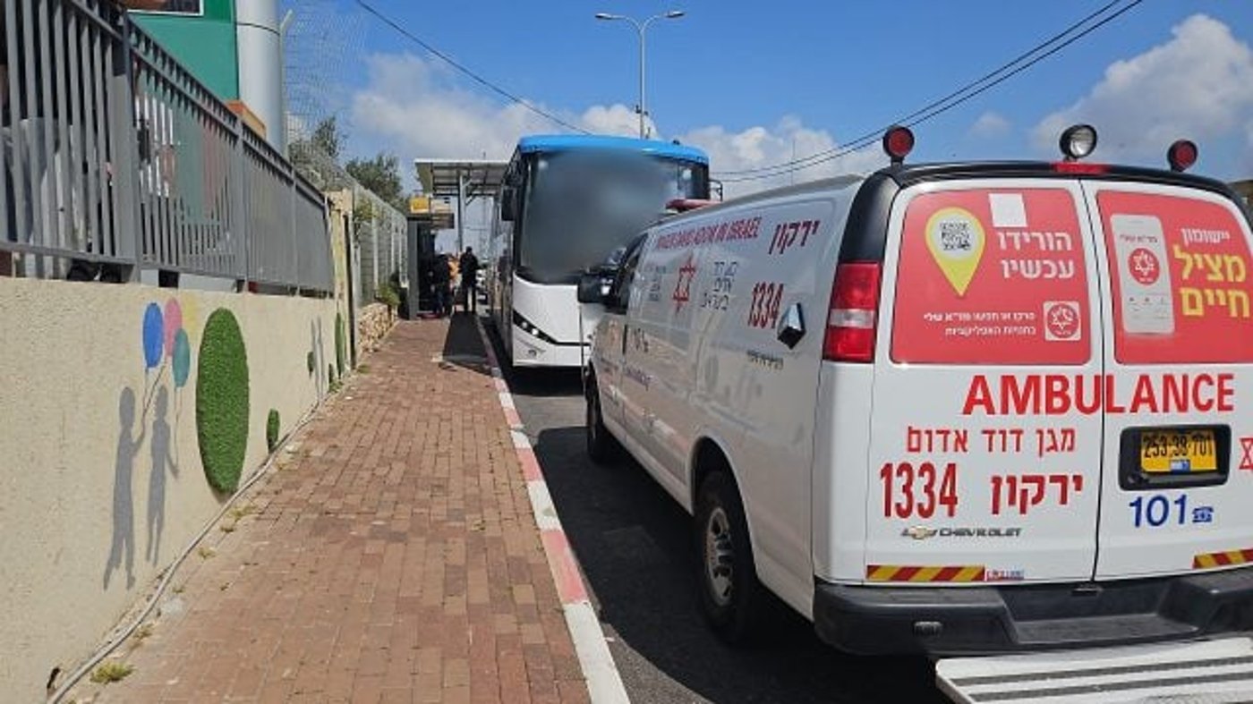 שני פצועים בפיגוע ירי לעבר אוטובוס בשומרון
