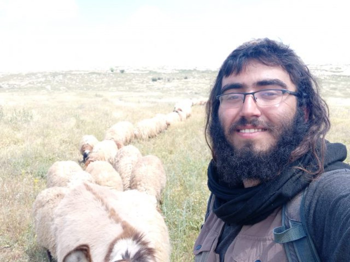 (ללא קרדיט)