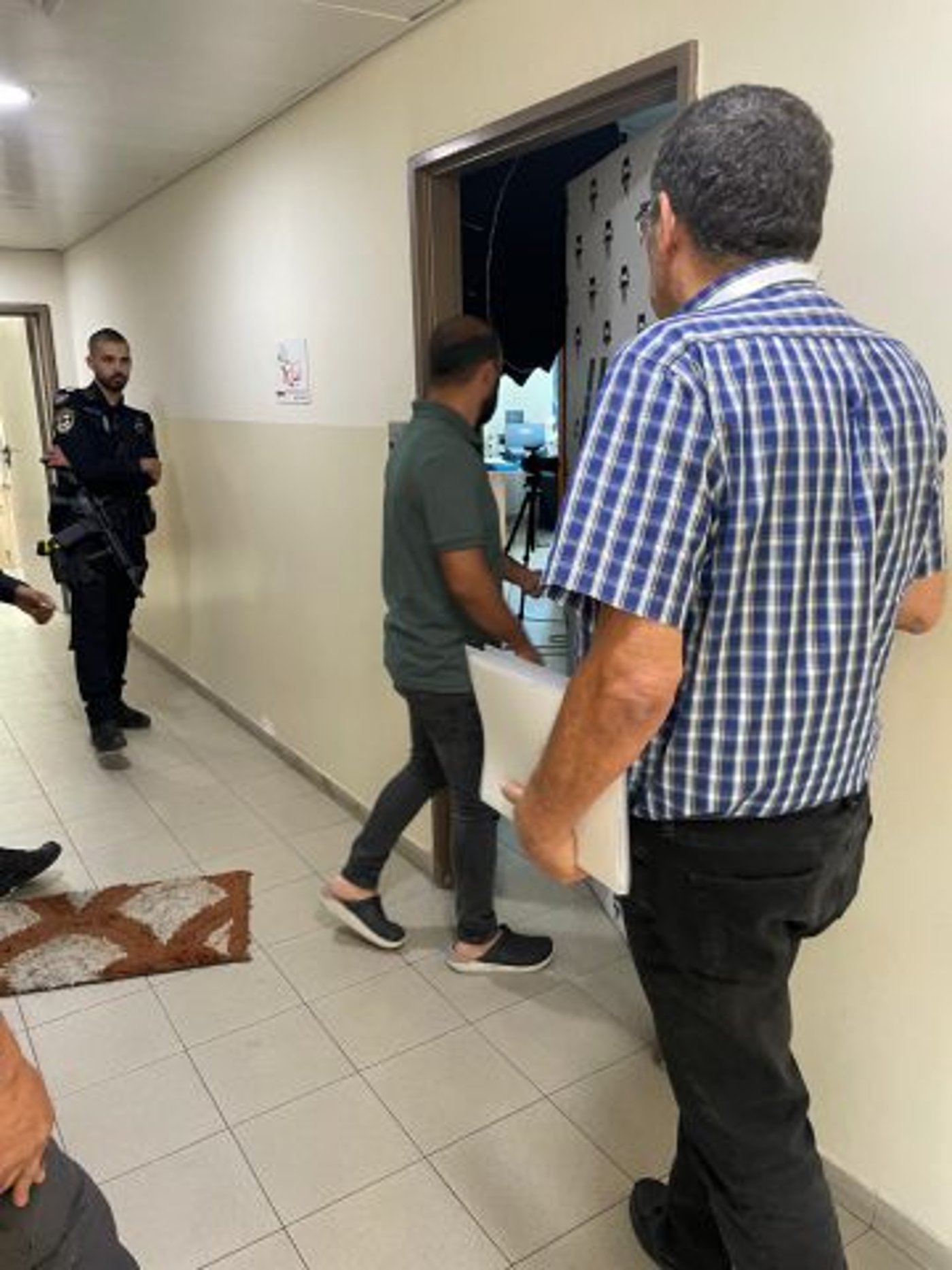 "שופרו של חמאס": פשיטה על אולפני אלג'זירה בנצרת