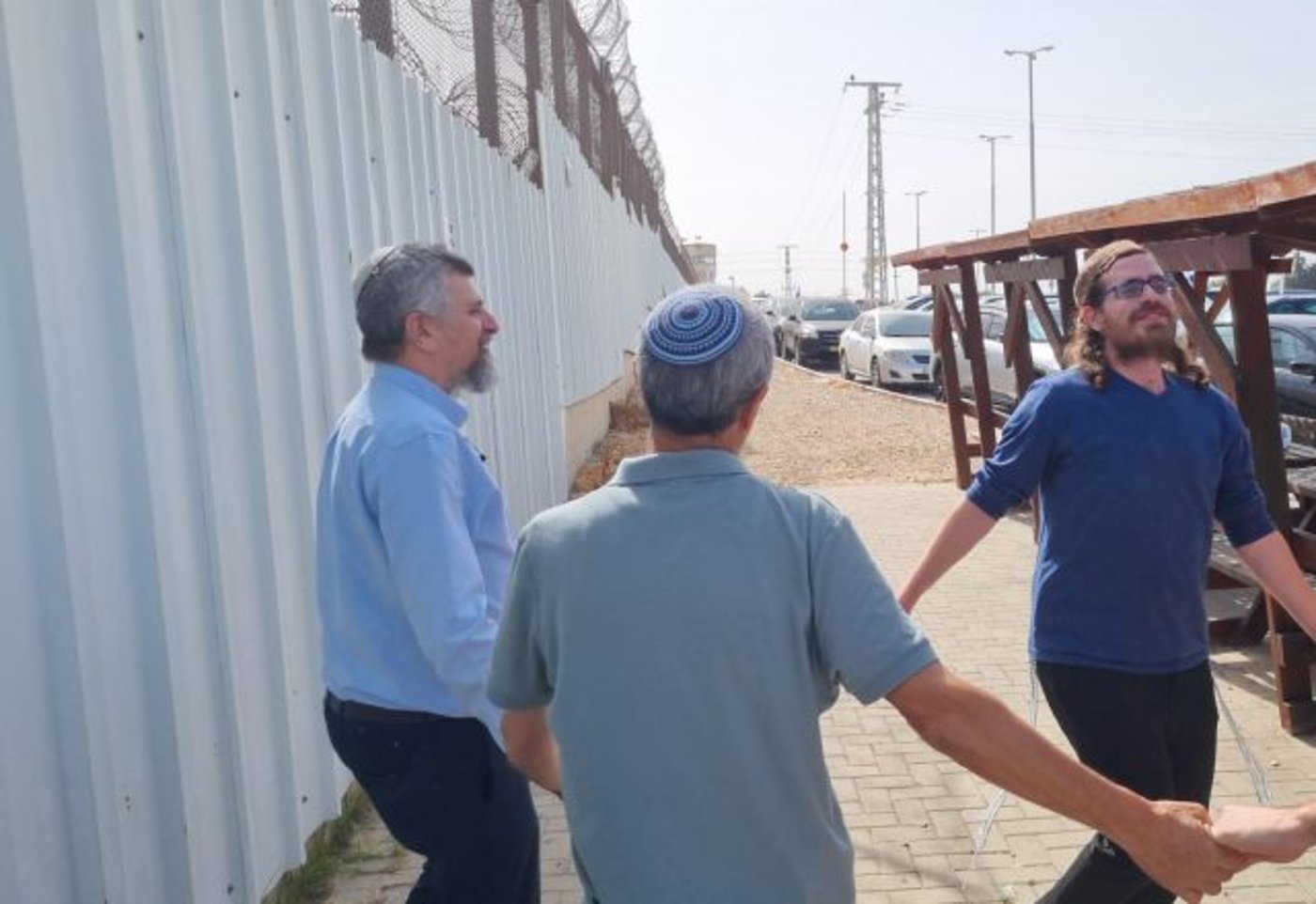 (אריאל דנינו בשעת השחרור)
