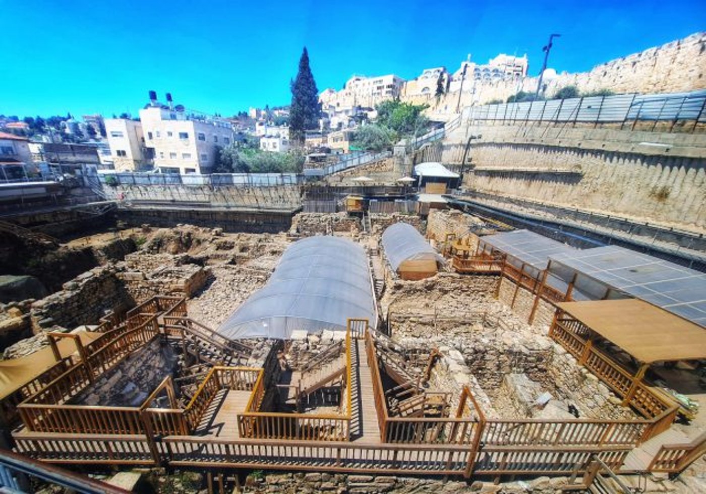 חפירת חניון גבעתי בעיר דוד, בה נמצאה הטבעת.