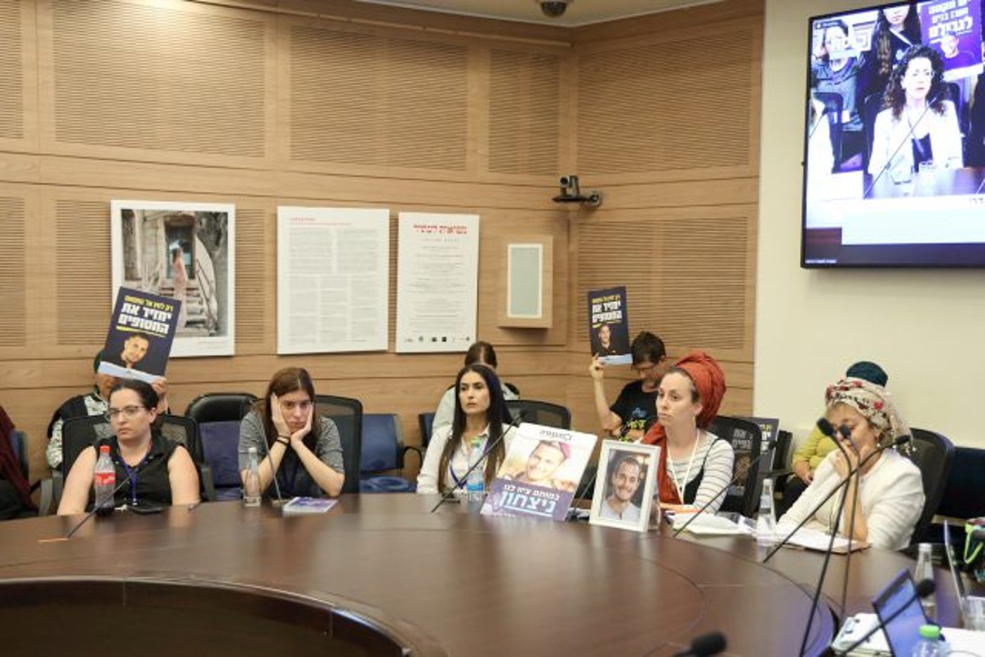 בת החטוף: "הבית מטונף, מצעים לא מוחלפים והכיור מלא"
