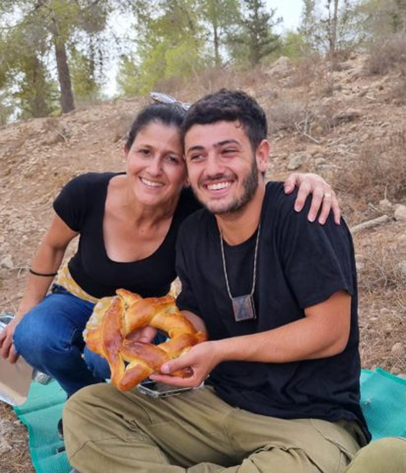באדיבות המשפחה
