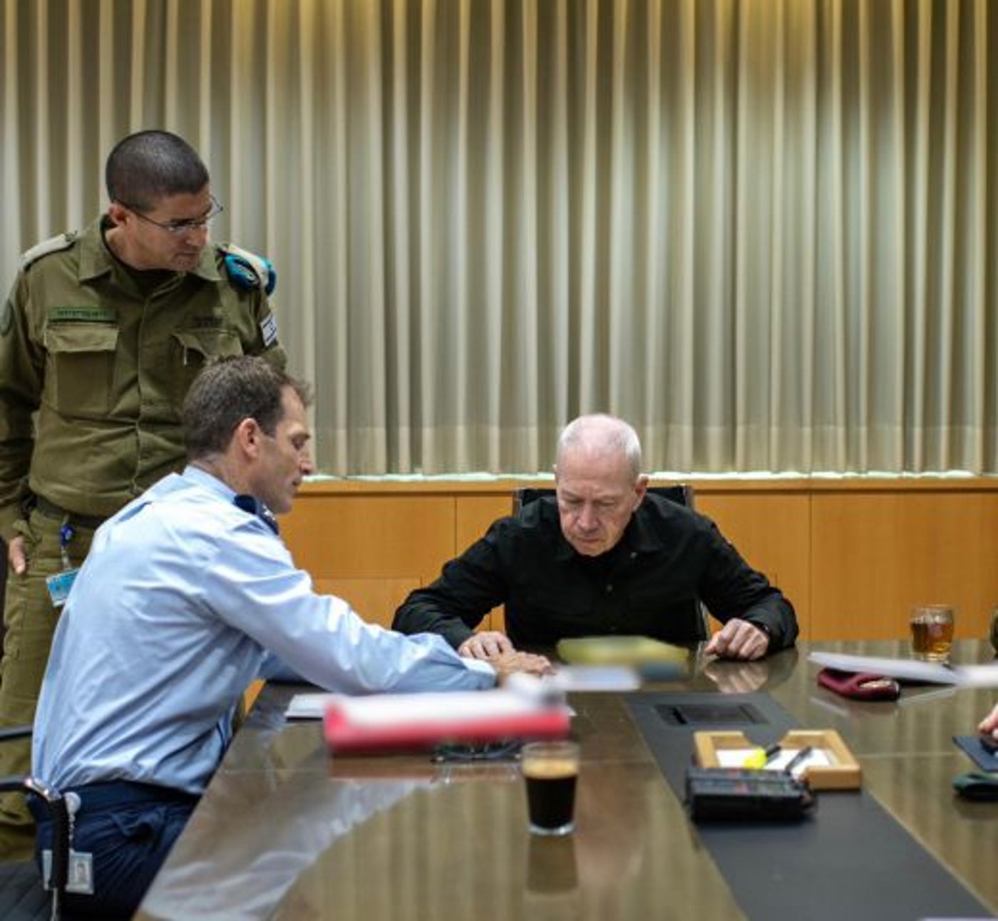 גלנט אחרי פגיעת הכטב"ם: נבוא חשבון עם מי שיפגע בישראל