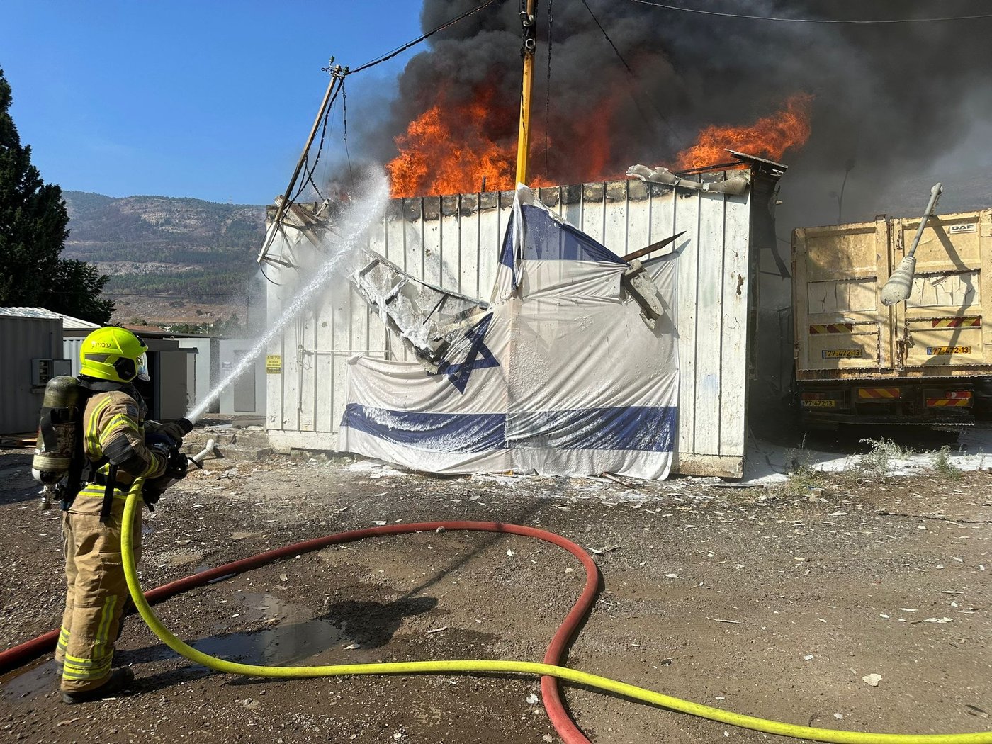 עשרות שיגורים לקריית שמונה: דיווח על נפילות בעיר