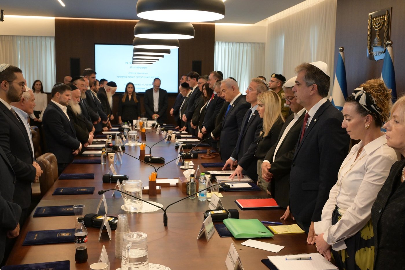 סוער בישיבת הממשלה: היועמ"שית יצאה בזעם