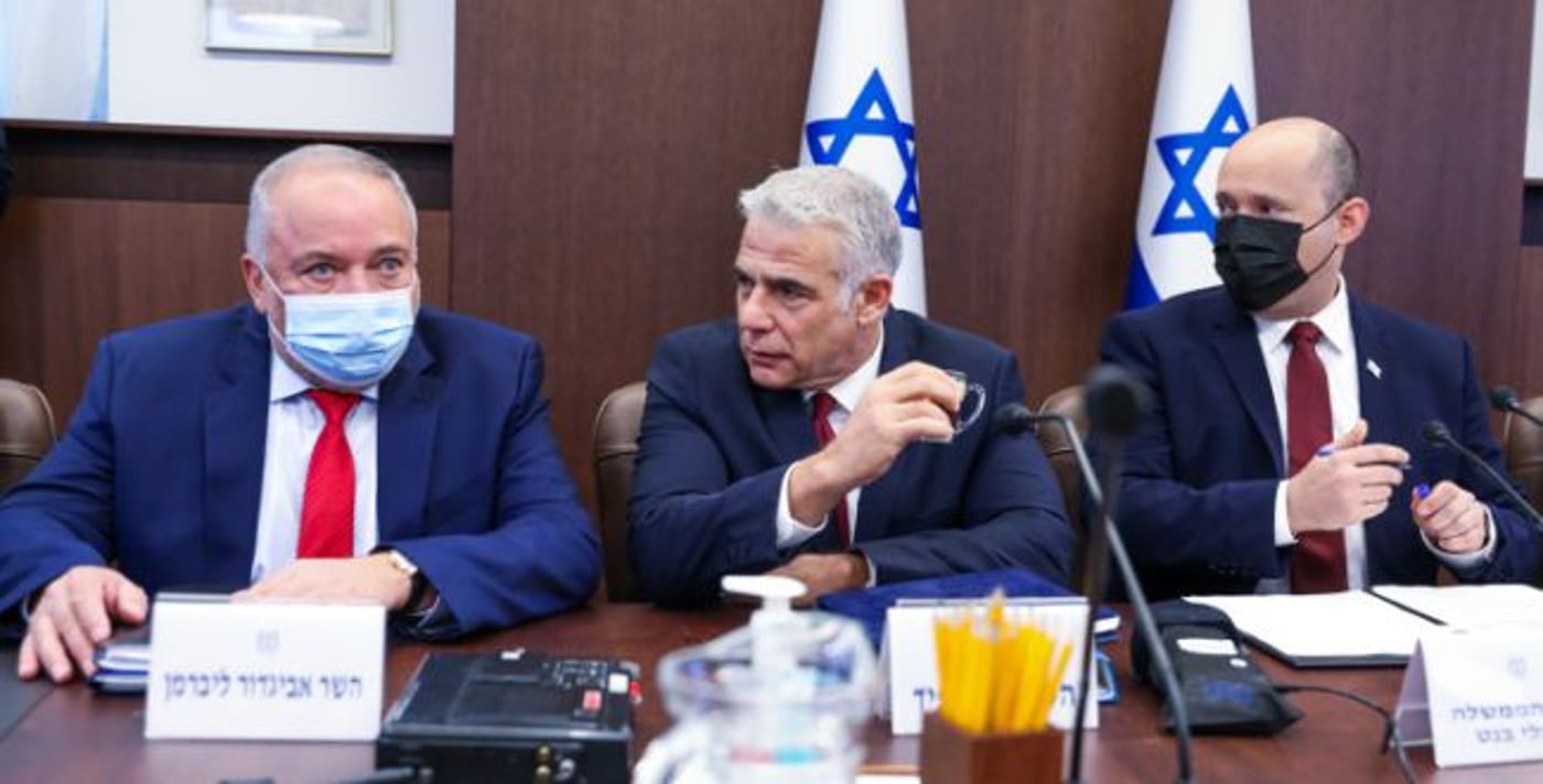 ליברמן באולפן סרוגים: "נתניהו מנע עסקה בפעימה אחת"
