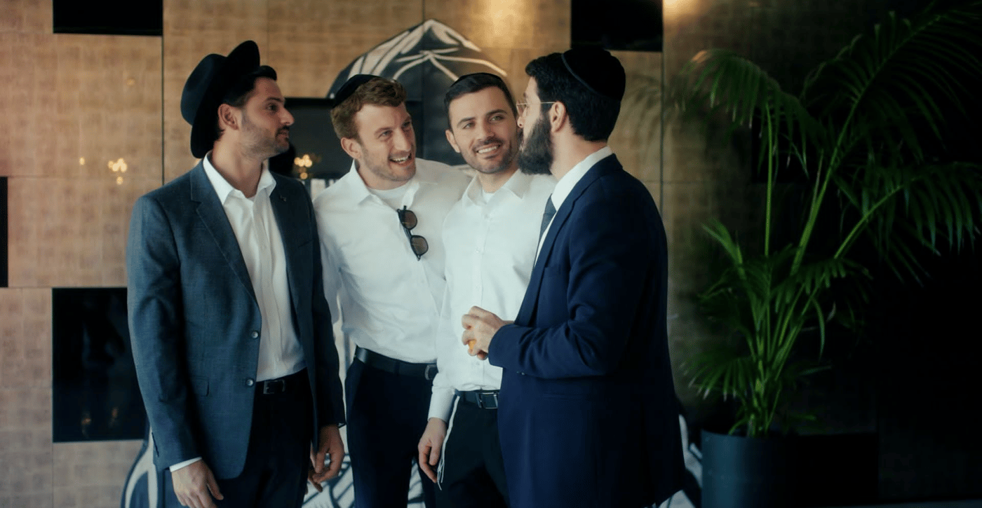 לא רק בשבאבניקים: ישראל אטיאס בראיון על הקשר לדת וליהדות