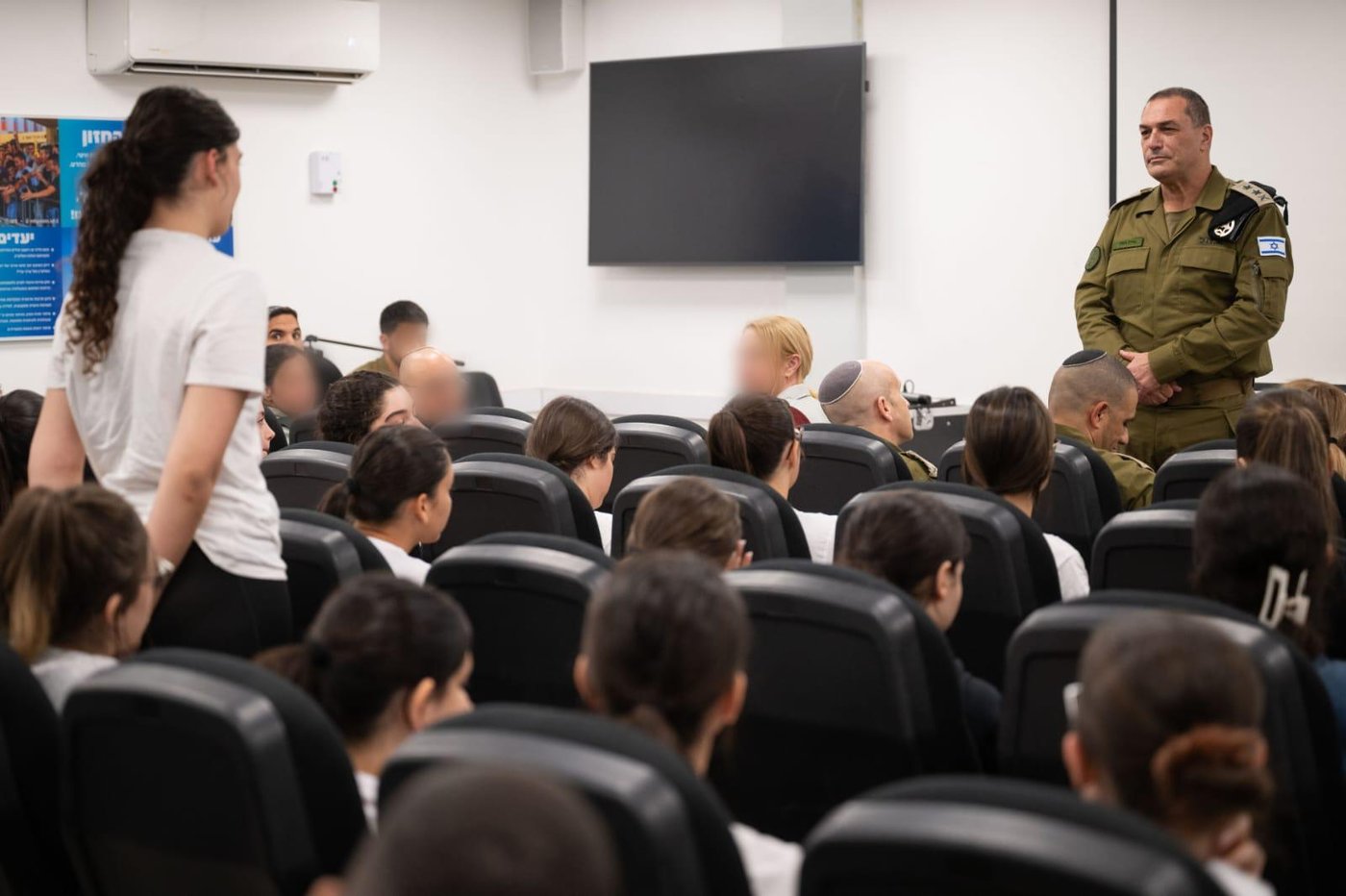 הרמטכ"ל בגיוס תצפיתניות: "מי שנותן יותר – יקבל יותר"