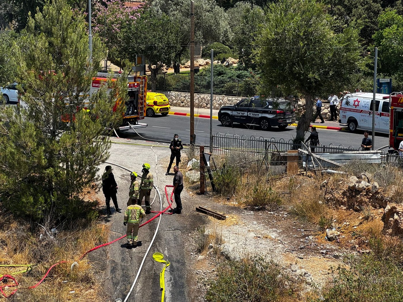 שריפה בירושלים: גן ילדים פונה, 4 מטוסים בדרך
