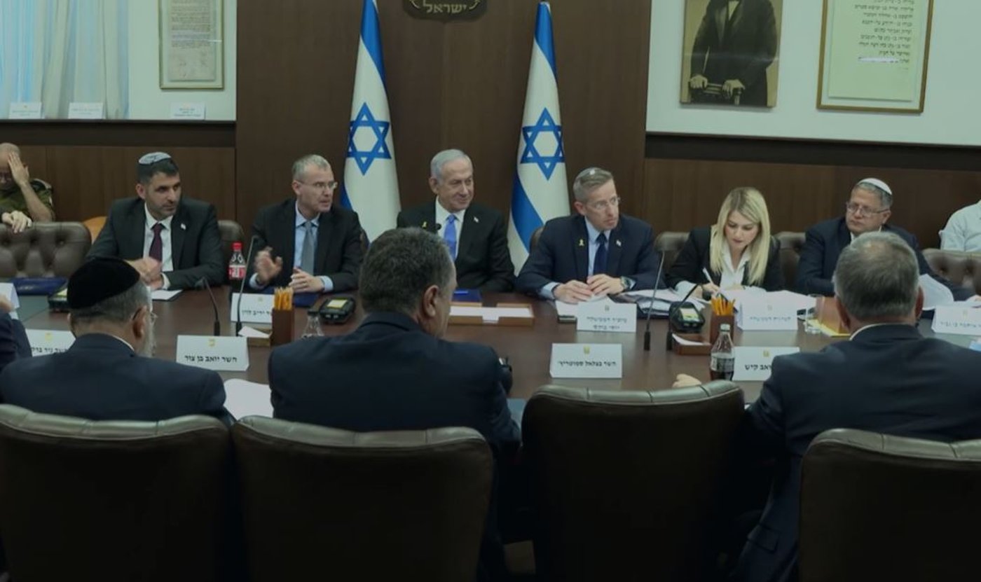 הכיסא הריק של סמוטריץ' בישיבת הממשלה (לע"ם)