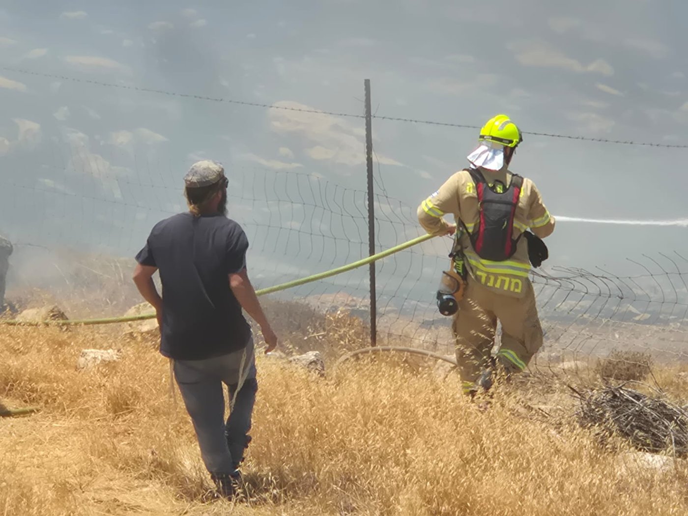 השריפה במיצד: עשרות תלמידים תקועים בדרכם הביתה