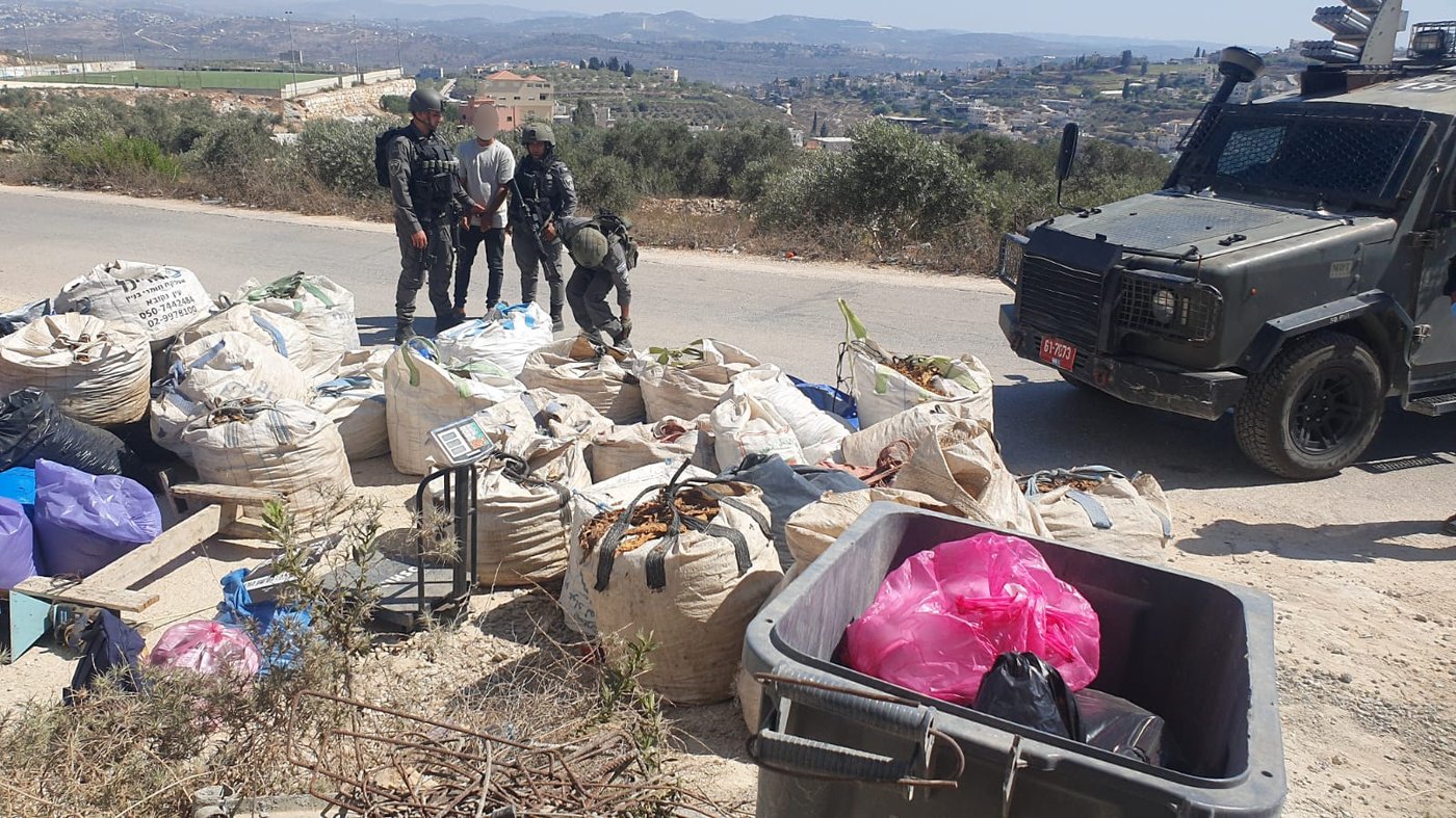 בשווי מיליוני שקלים: המשטרה פשטה על מפעל לייצור סיגריות