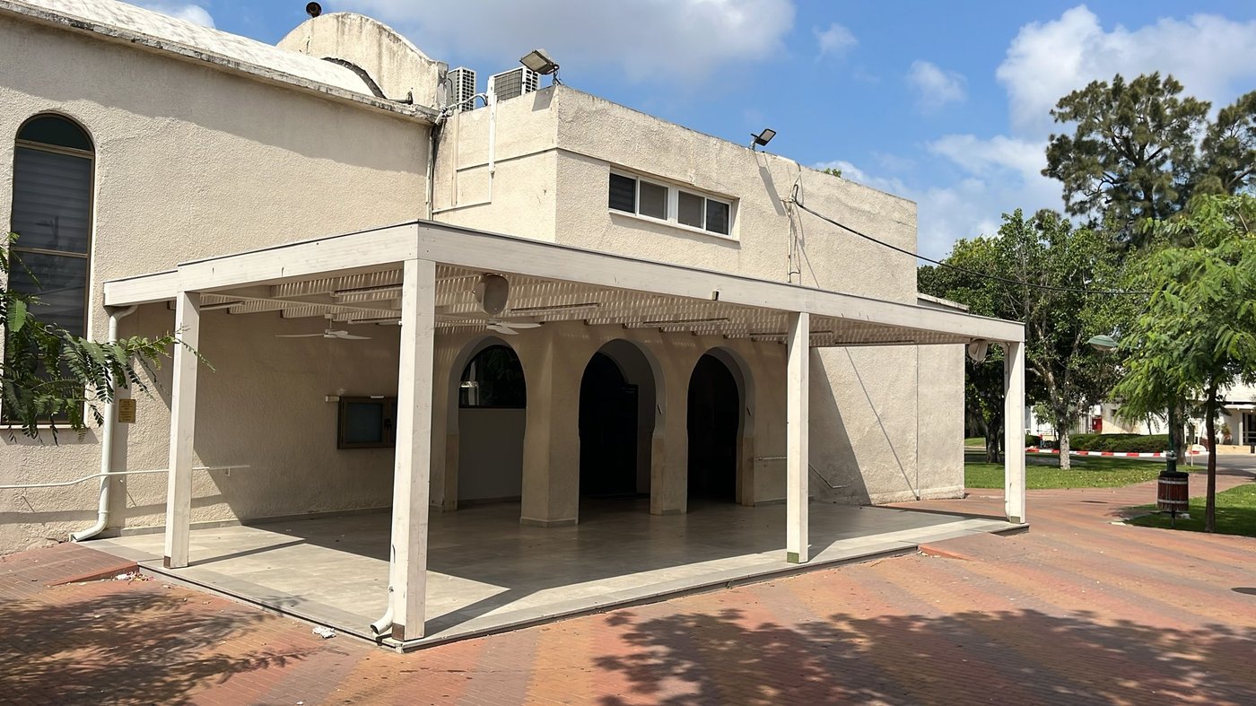 בית הכנסת בכפר הרוא"ה.