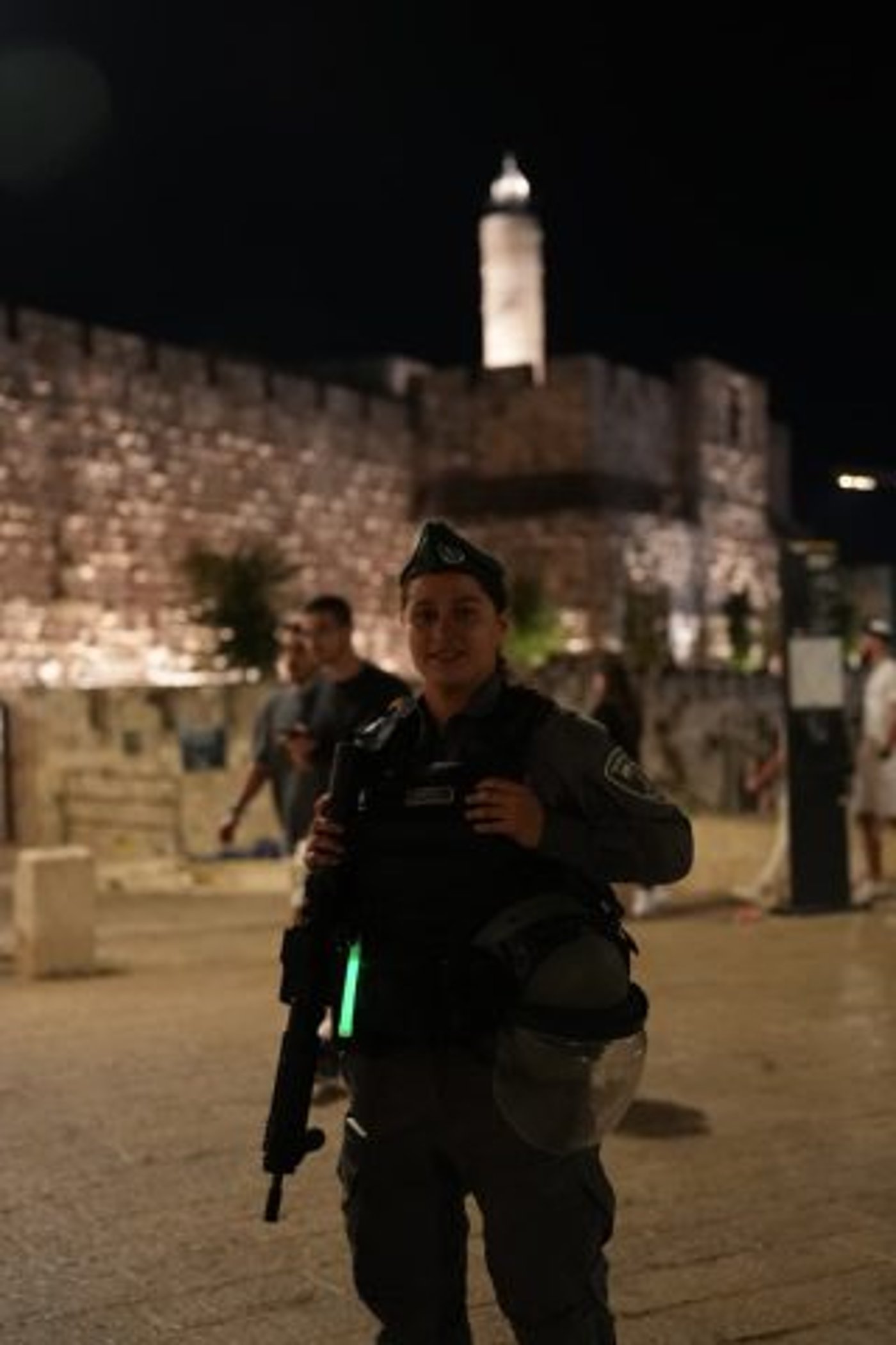 שוטרת מג"ב בעיר העתיקה.