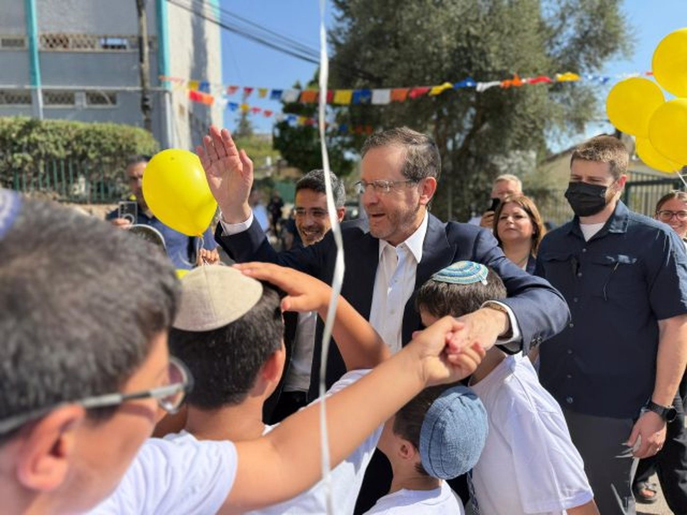 הרצוג בבי"ס שנפגע וחזר בקריית שמונה: "סמל של גבורה"