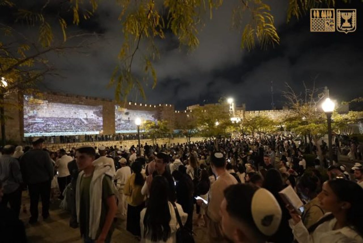 סלח לנו, מחל לנו: יותר ממאה אלף בסליחות בכותל המערבי