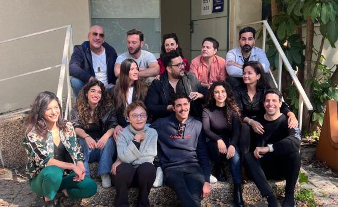 כוכבי הסדרה בהקראה הראשונה. (באדיבות יח"צ הוט)