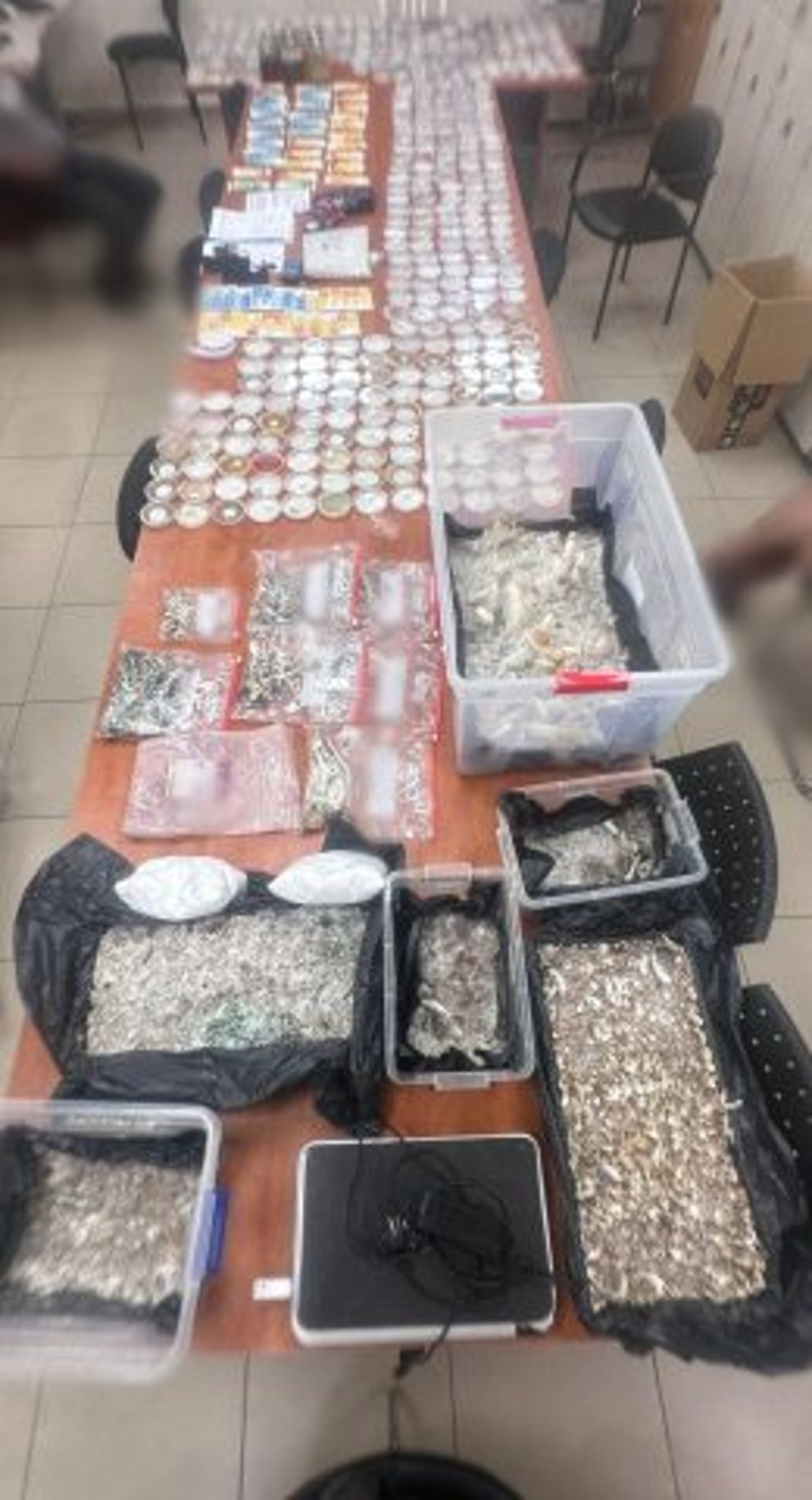במזוודה בנתב"ג: תושב בית שמש ניסה להבריח 18 ק"ג של סמים קשים