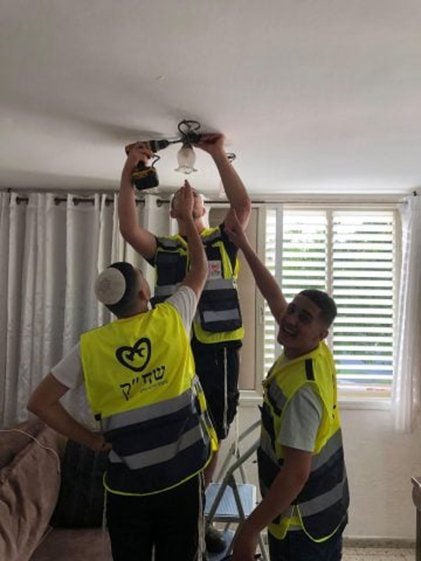 "תיקנו בתים תחת אש": איתי בירמן באולפן סרוגים