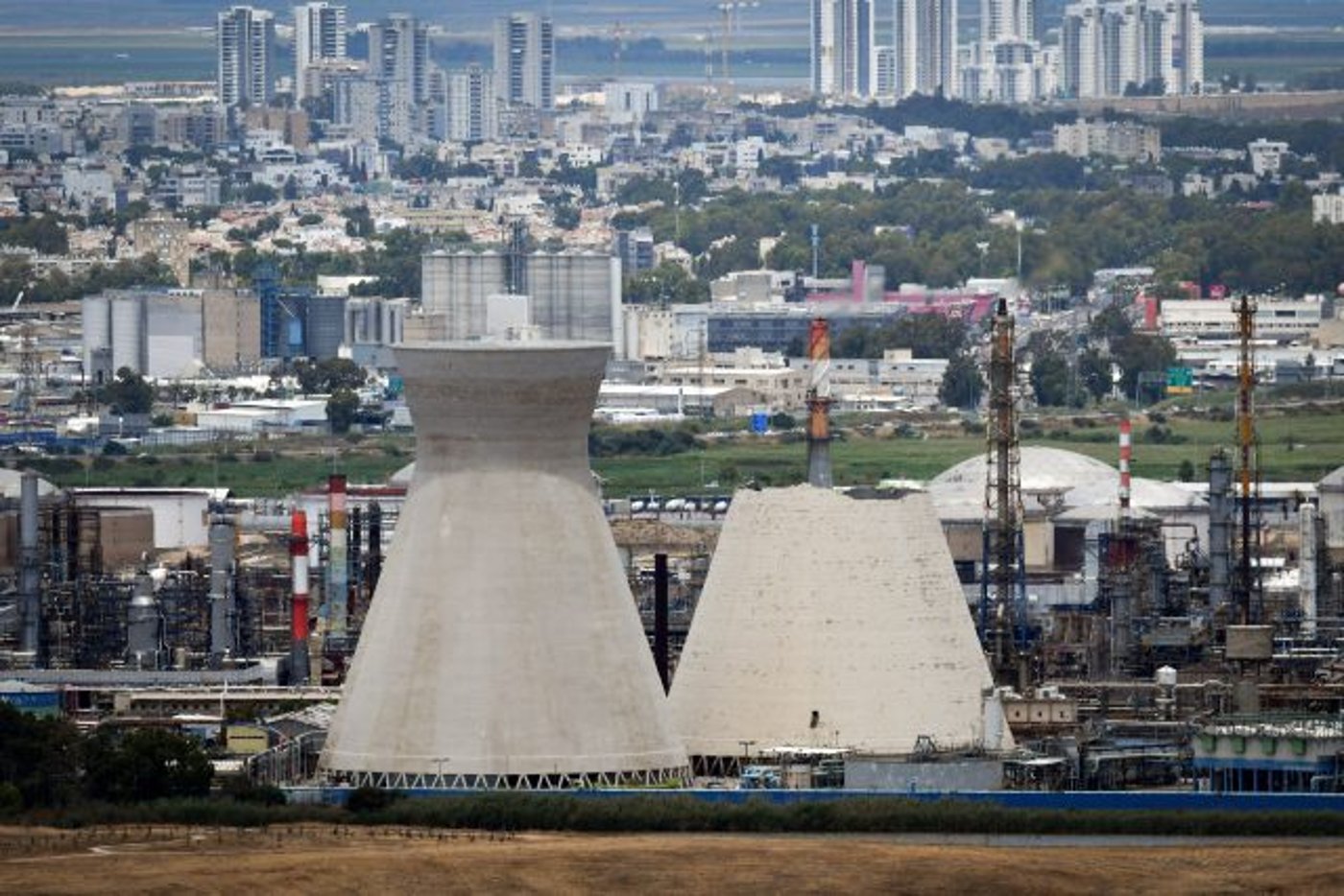 מפעלי הזיקוק בחיפה |