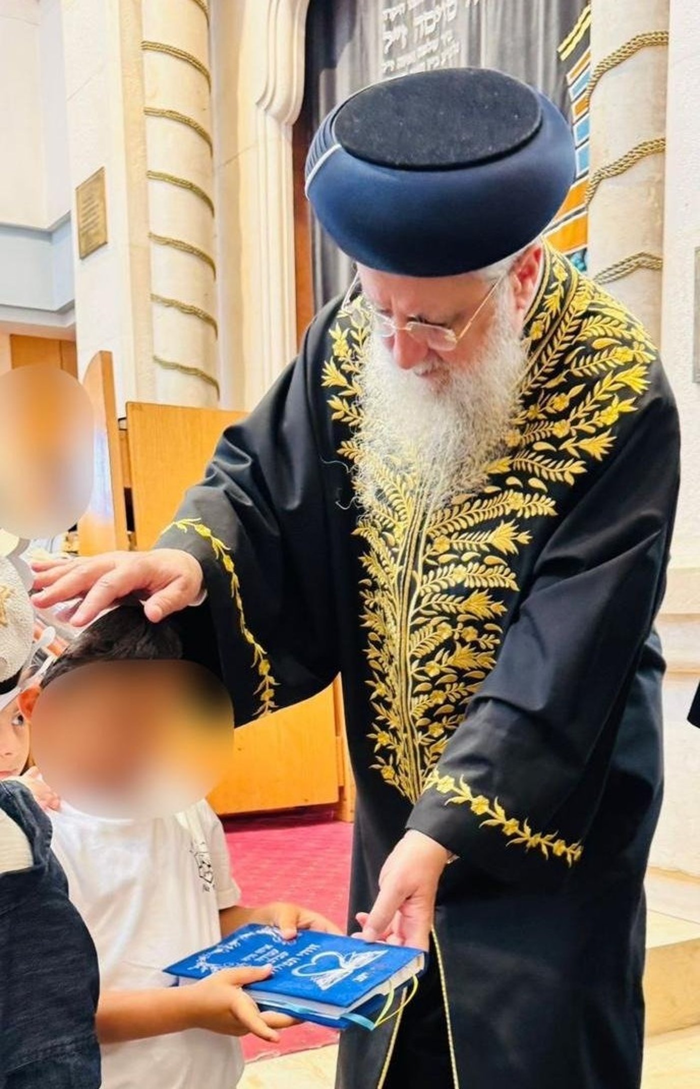 יד לאחים