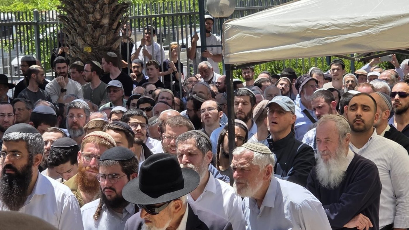 הלוויית הרב אריה שטרן זצ"ל