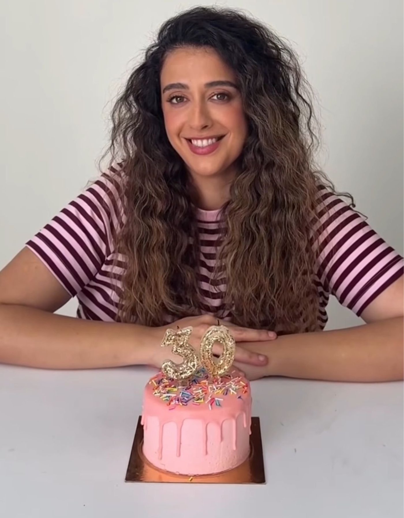 שירלי חוגגת יום הולדת 30