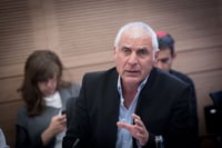 ילין לסרוגים: "חוששים מגל אנטישמיות בארגנטינה"