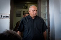 פרישה מפתיעה: מפץ פוליטי בקריית ארבע
