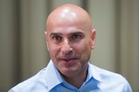 שתיקת השותפים: מאחורי הקלעים של פרשת נווה
