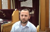 לבישת מכנסיים לנשים? 'אני מתקשה למצוא איסור בדבר'