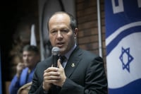 "הייתי תלמיד די שובב": ניר ברקת חוזר לבית הספר