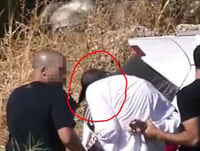 כתב אישום נגד השוטר שמשך חרדי בפאה