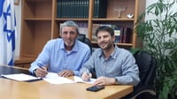 חיבור ראשון בימין: הרב פרץ וסמוטריץ' חתמו על הסכם