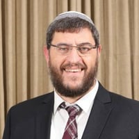 עמדתו של הרב עידו פכטר מנוגדת לתורה