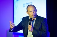 בנט חתם על הצו: "רדיפה כלכלית אחר פעילי טרור"