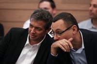 האוזר והנדל: אם תהיה פשרה – נתפטר מתפקידינו