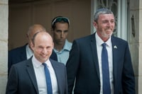 אחרי סמוטריץ': בנט נפגש עם הרב רפי. בדרך לאיחוד?