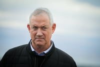 גנץ: מחר ב-8:00 אחשוף את תיק 5,000 של נתניהו