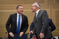 השופט ניל הנדל הגדיל ל- 5000 את פקחי הבחירות