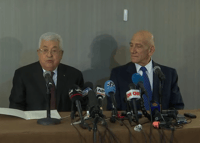 אבו מאזן נפגש עם אולמרט בארה"ב: "לחזור למו"מ