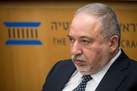לא רק רה"מ וריבלין: ליברמן הפר גם כן את הנחיות הסדר
