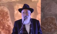 בקול חנוק: הרב שטרנברג הודיע על סגירת הישיבה