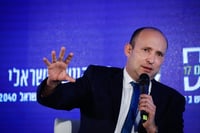 בנט: "מפטיש לפינצטה – מה עוצר אותנו?"
