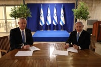 נתניהו וגנץ חותמים על ההסכם
