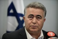 דיווח: נתניהו הציע לפרץ רוטציה בראשות הממשלה